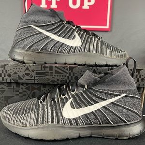Nike Free TR Train Force Flyknit Run Black/White 833275-017 Sz 10 Used